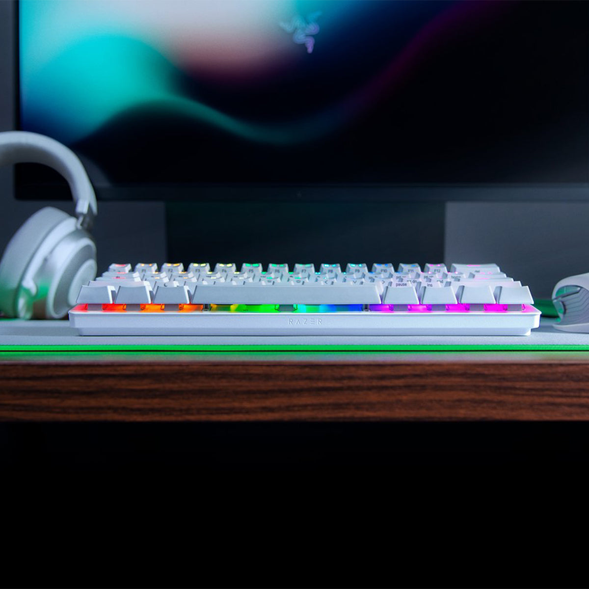Razer Huntsman Mini - Clicky/Linear Switch, US Layout, 60% Gaming Keyboard  with Optical Switch.Doubleshot